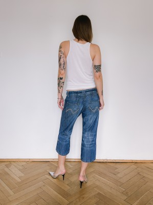 Jeansowe spodnie capri z regulacją